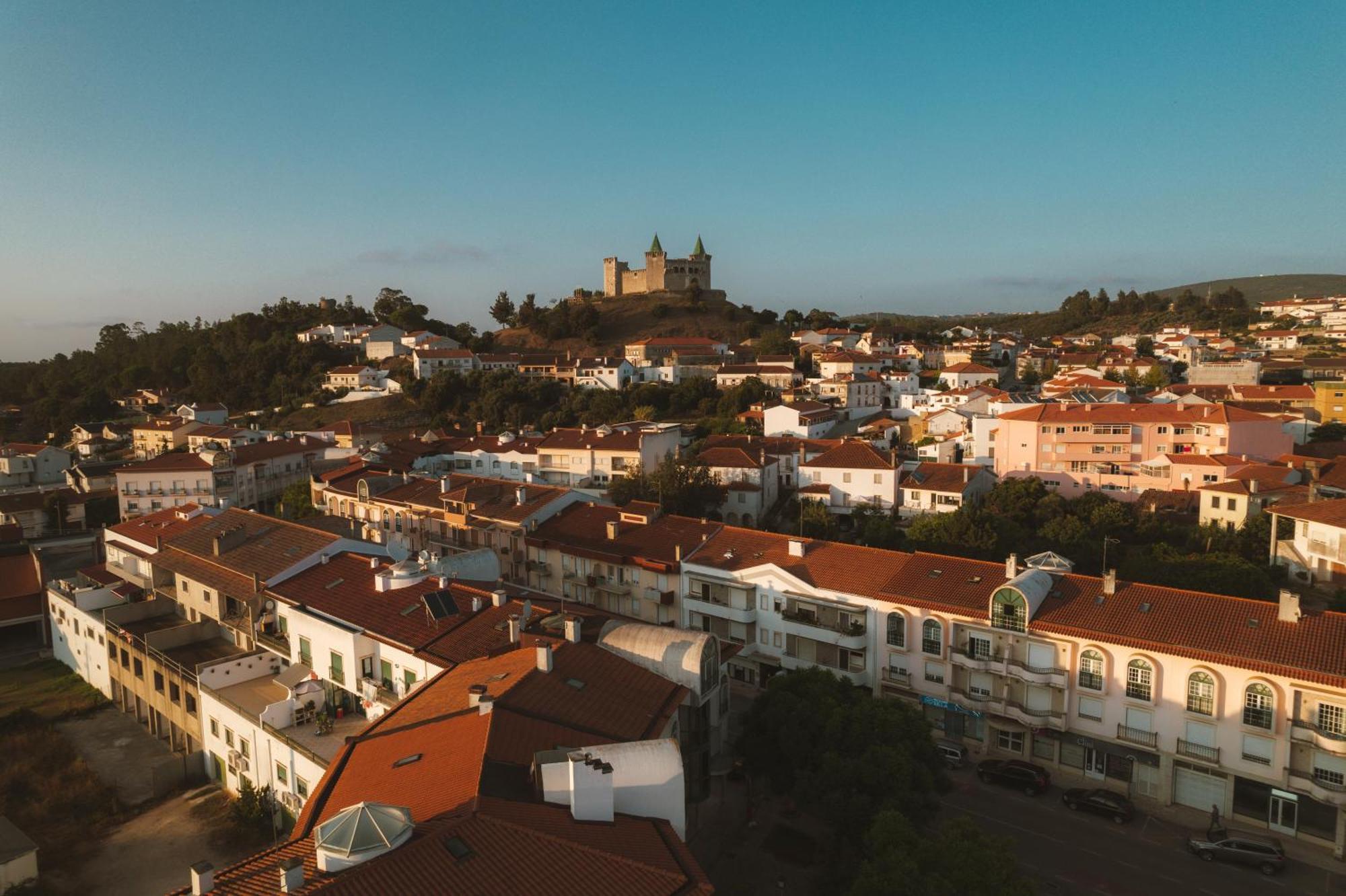 Dolinas Climbing Hotel Porto de Mós